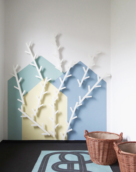 Eine Garderobe in Astform